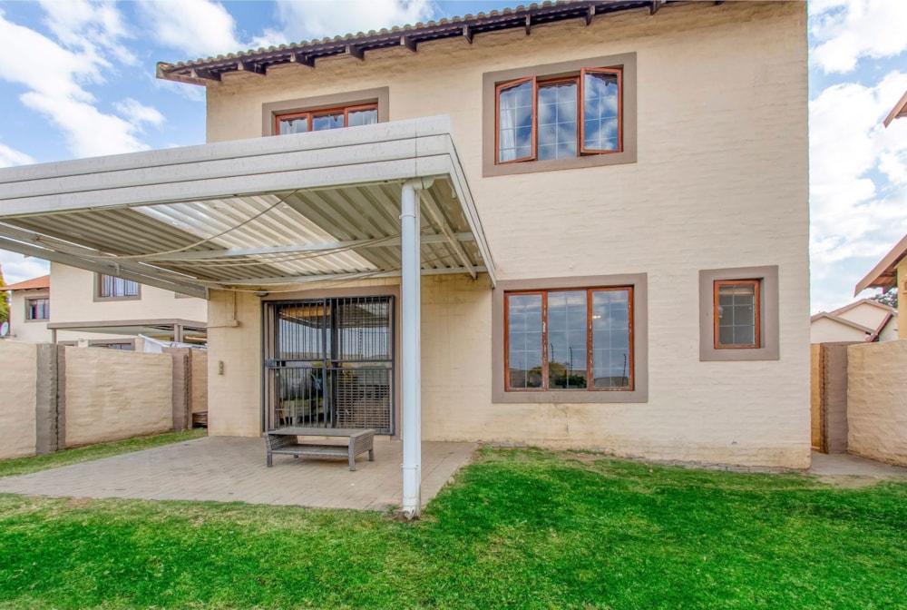 Townhouse for sale in Noordwyk - MR1706052