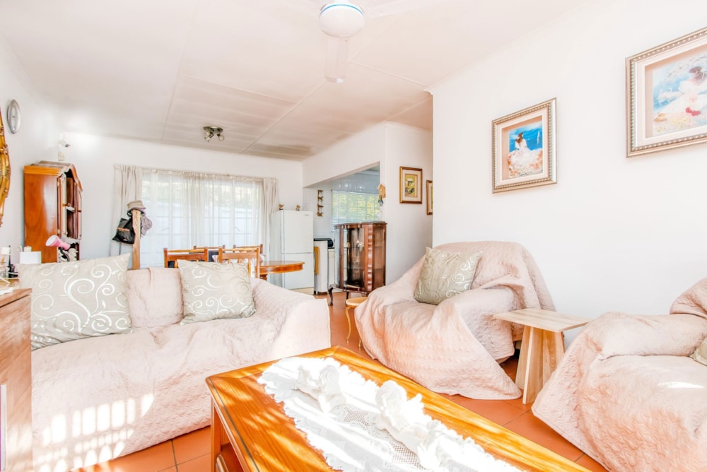 Cluster for sale in Vorna Valley - MR1705057