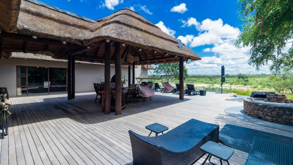 Security estate home for sale in Mjejane Game Reserve - 1NK1686143