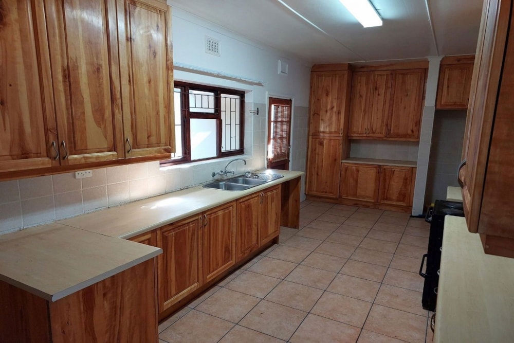 House for sale in Amanzimtoti - 1WB1702941 House for sale in Amanzimtoti - 1WB1702941