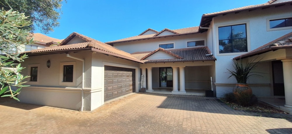 Double-storey cluster for sale in Izinga Estate - 1ND1705017 Double-storey cluster for sale in Izinga Estate - 1ND1705017