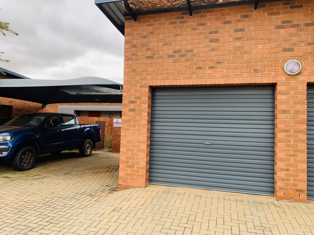 Townhouse for sale in Spitskop - 1BX1703820