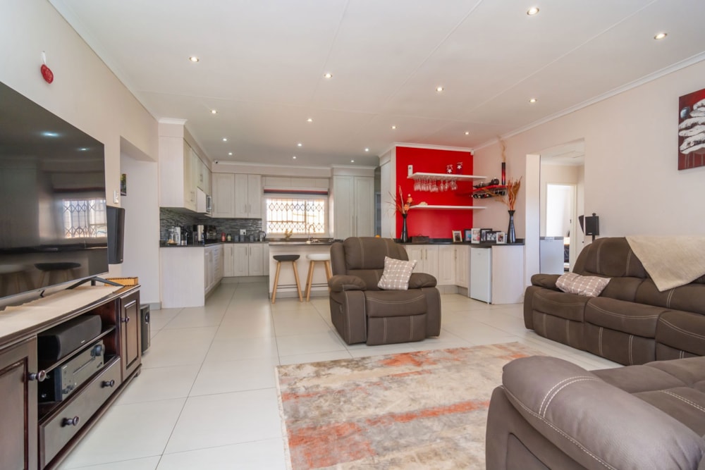 House for sale in Rangeview - 1KR1705060 House for sale in Rangeview - 1KR1705060