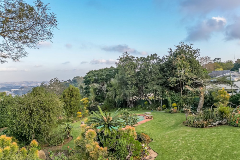 Double-storey house for sale in Kloof - 1KF1705325