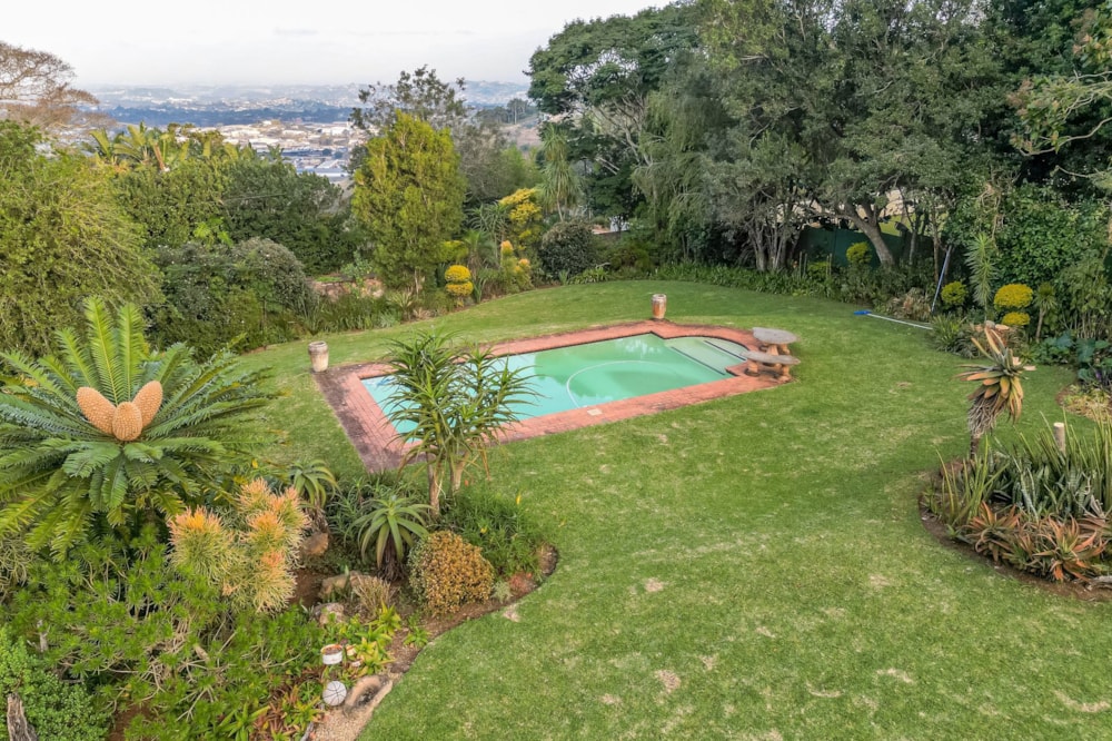 Double-storey house for sale in Kloof - 1KF1705325