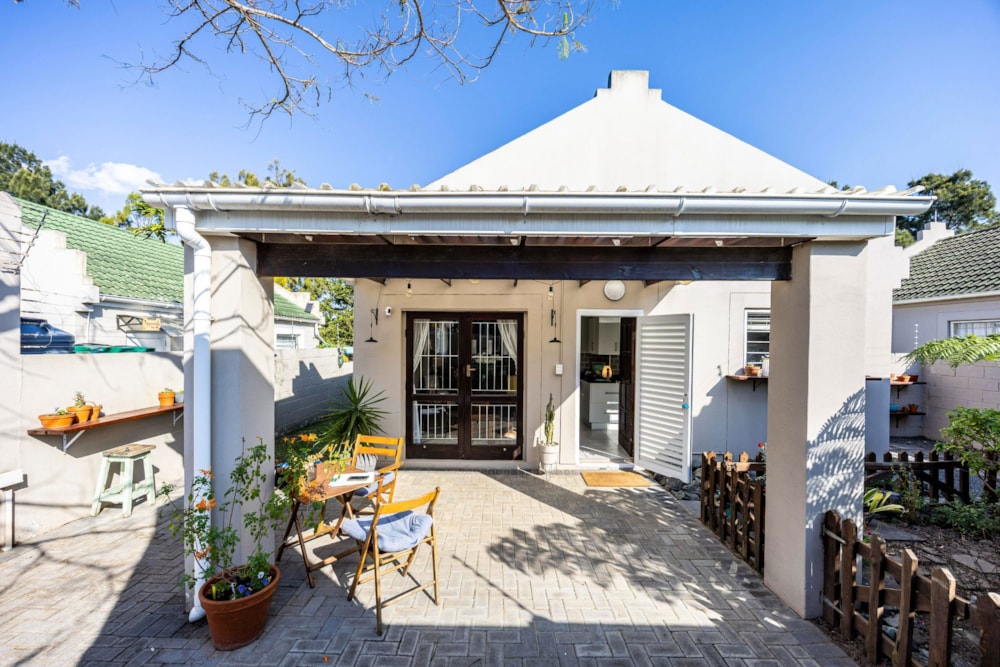 Townhouse for sale in Abbotsford, East London - 1EZ1703660 Townhouse for sale in Abbotsford, East London - 1EZ1703660