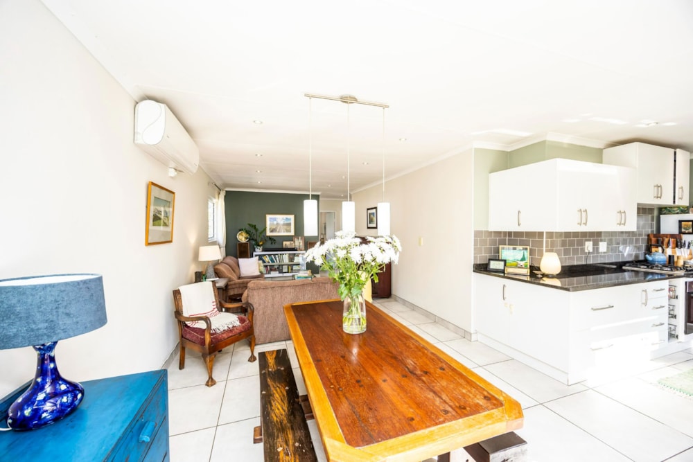 Townhouse for sale in Abbotsford, East London - 1EZ1703660 Townhouse for sale in Abbotsford, East London - 1EZ1703660