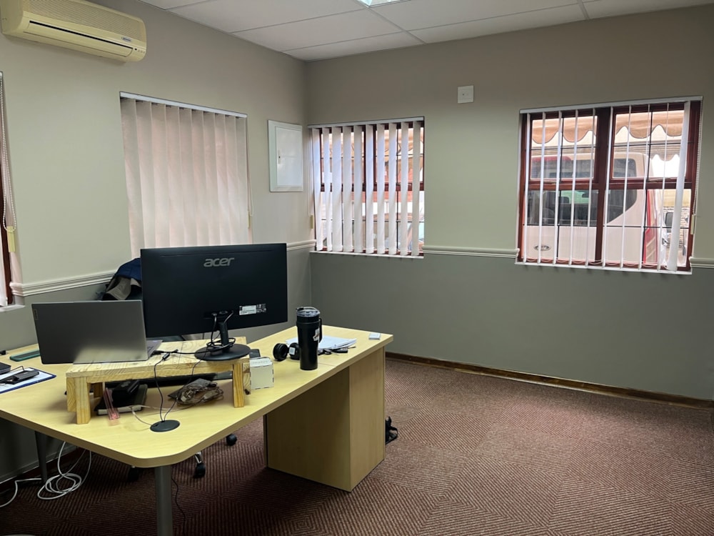 Commercial office to rent in Westdene, Bloemfontein - 1BX1703681