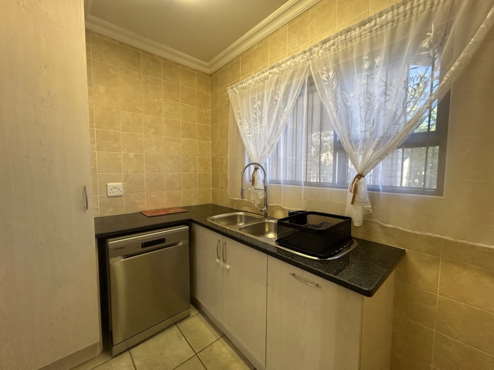 House sold in Hillcrest, Kimberley - 1KJ1706013 House sold in Hillcrest, Kimberley - 1KJ1706013