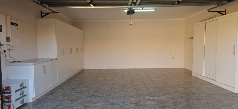 House let in New Redruth - 1GV1705054 House let in New Redruth - 1GV1705054