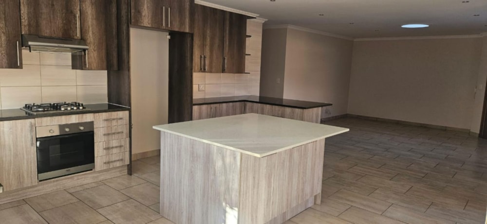 House let in New Redruth - 1GV1705054