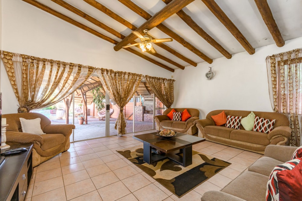 House for sale in Birch Acres - KTP1705271 House for sale in Birch Acres - KTP1705271