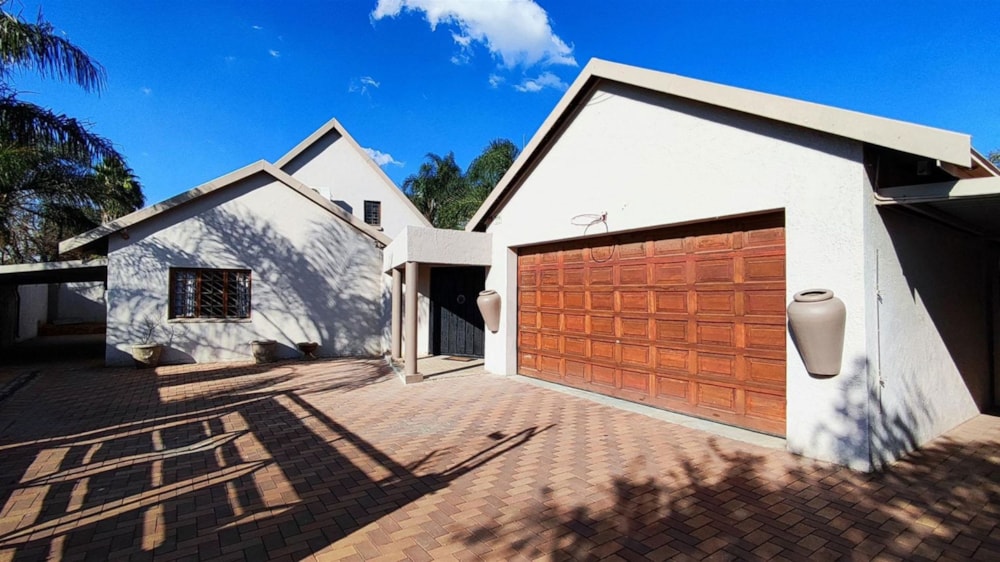 House for sale in Van Riebeeck Park, Kempton Park - KTP1704118 House for sale in Van Riebeeck Park, Kempton Park - KTP1704118