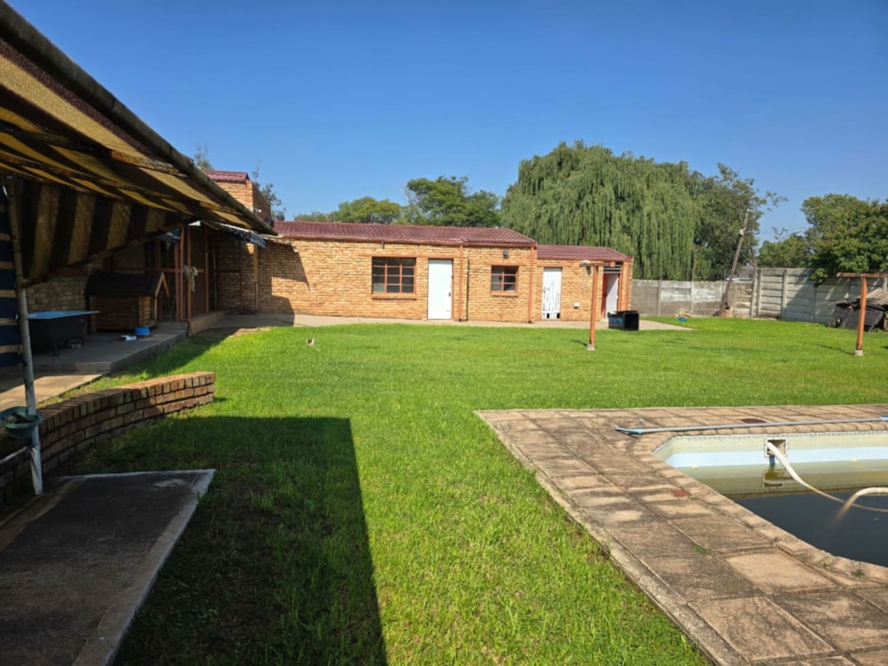 House for sale in Selection Park - 1SP1703952