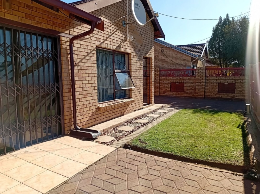 House for sale in Grasslands - 1BX1705048