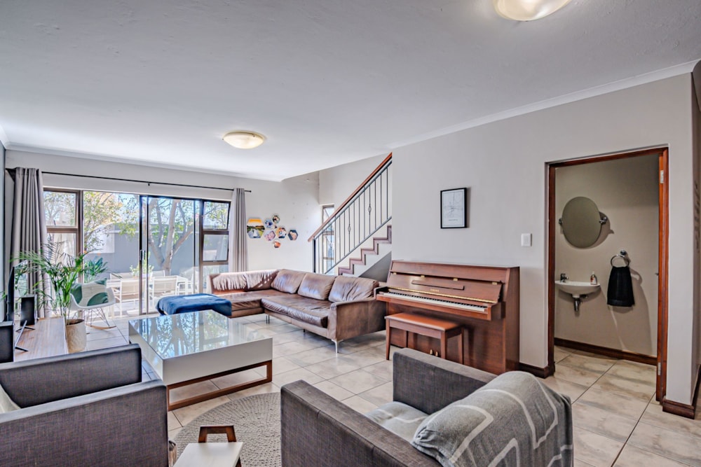 House for sale in Heritage Hill Estates - CN1702527 House for sale in Heritage Hill Estates - CN1702527