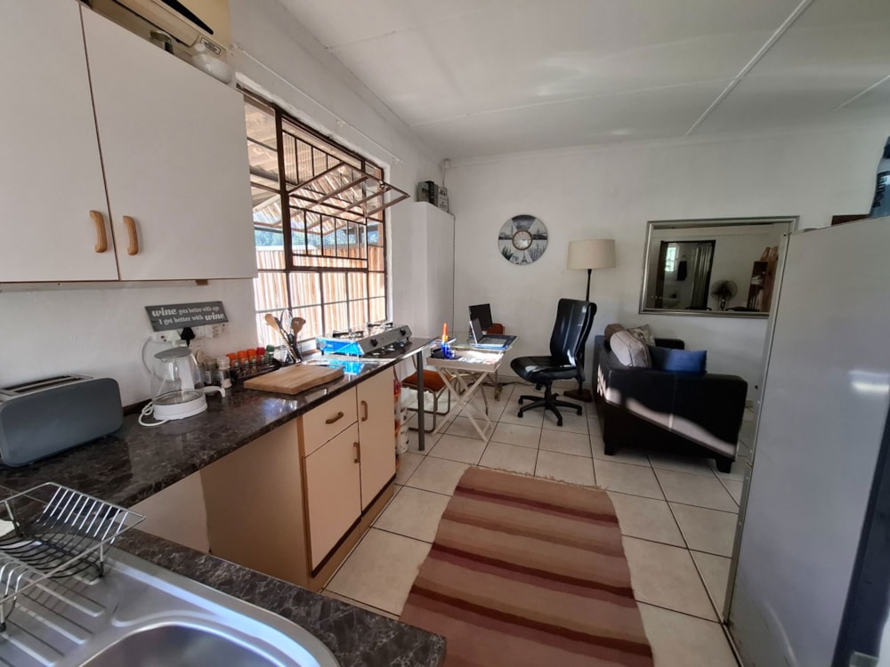 Garden cottage let in Assagay - 1KF1705502 Garden cottage let in Assagay - 1KF1705502