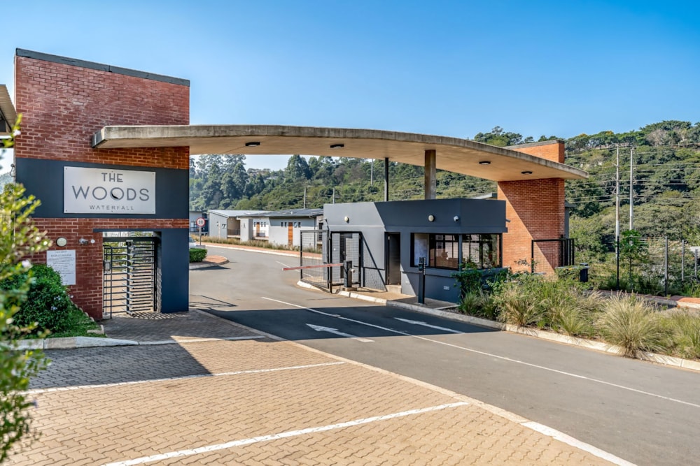 Apartment for sale in Waterfall, Upper Highway - 1KF1704581