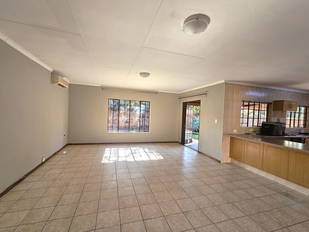 Security complex home for sale in Melodie - 1HR1712237