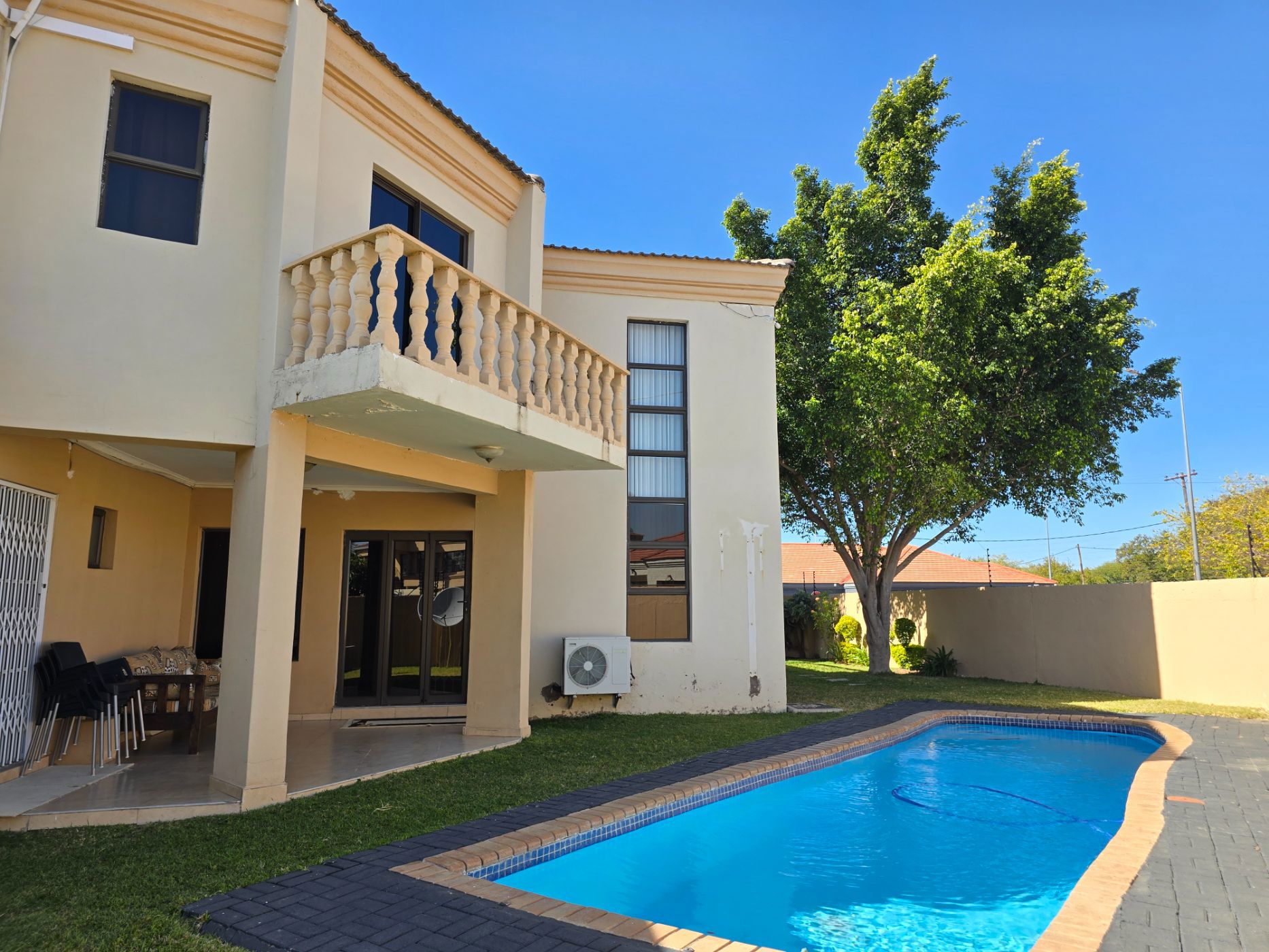 House let in Block 10, Botswana - 3BO1705050