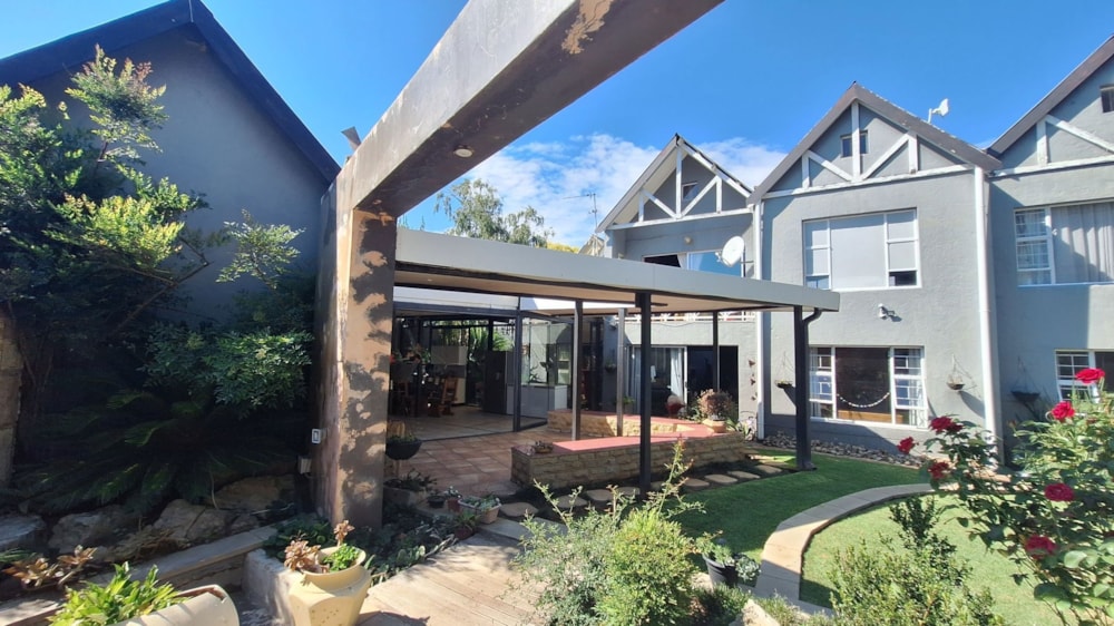 House for sale in La Provence - 1BTH1584843