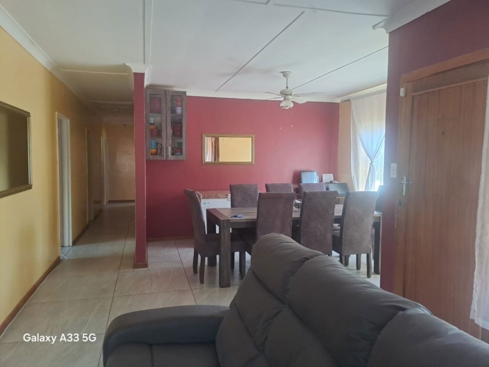 House for sale in Barkly West - 1KJ1702973 House for sale in Barkly West - 1KJ1702973