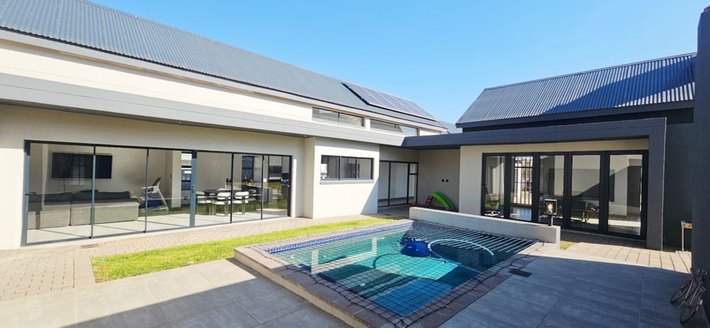 House for sale in Midstream Estate - CN1704531 House for sale in Midstream Estate - CN1704531