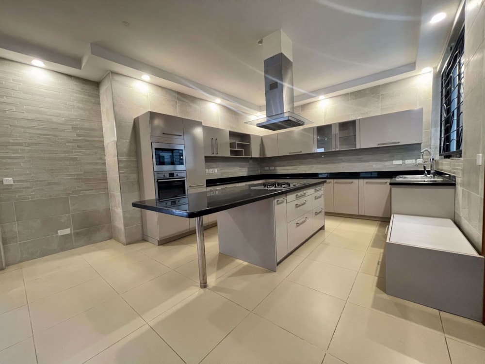 Apartment for sale in General Mathenge , Kenya - 3KE1704620