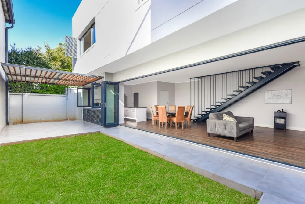 Townhouse for sale in Sandown, Sandton - HP1705136