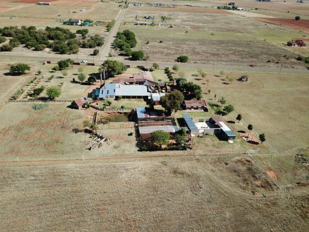Smallholding for sale in Bains Vlei - 1BX1705188 Smallholding for sale in Bains Vlei - 1BX1705188
