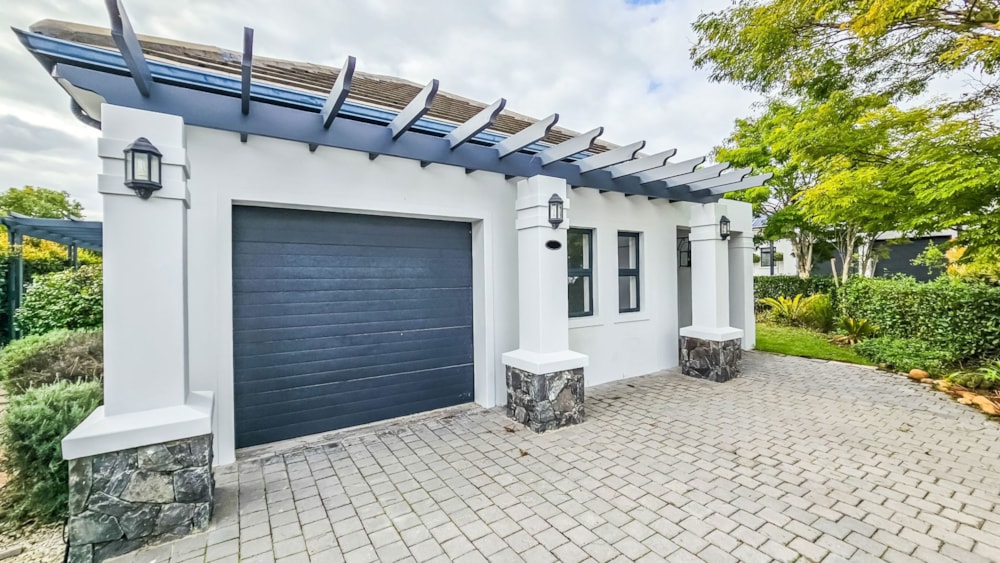 Security estate home let in Val de Vie Estate - VLV1704352 Security estate home let in Val de Vie Estate - VLV1704352