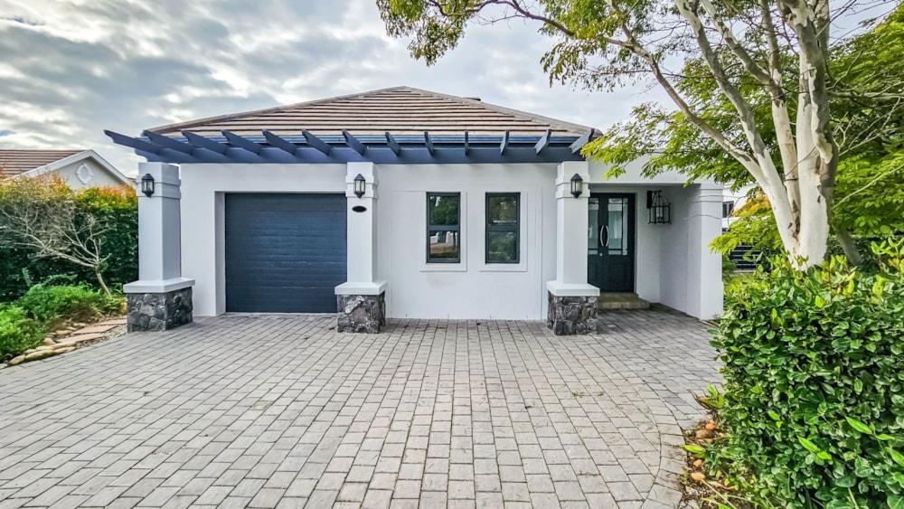 Security estate home let in Val de Vie Estate - VLV1704352 Security estate home let in Val de Vie Estate - VLV1704352