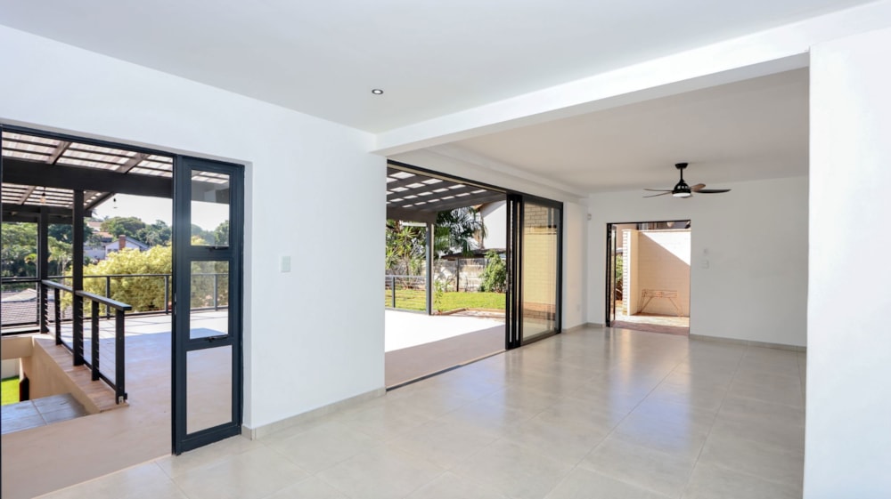 Townhouse for sale in La Lucia - 1ND1705824 Townhouse for sale in La Lucia - 1ND1705824