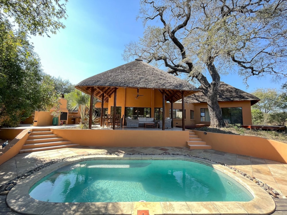 House for sale in Khaya Ndlovu - 1HS1705027 House for sale in Khaya Ndlovu - 1HS1705027