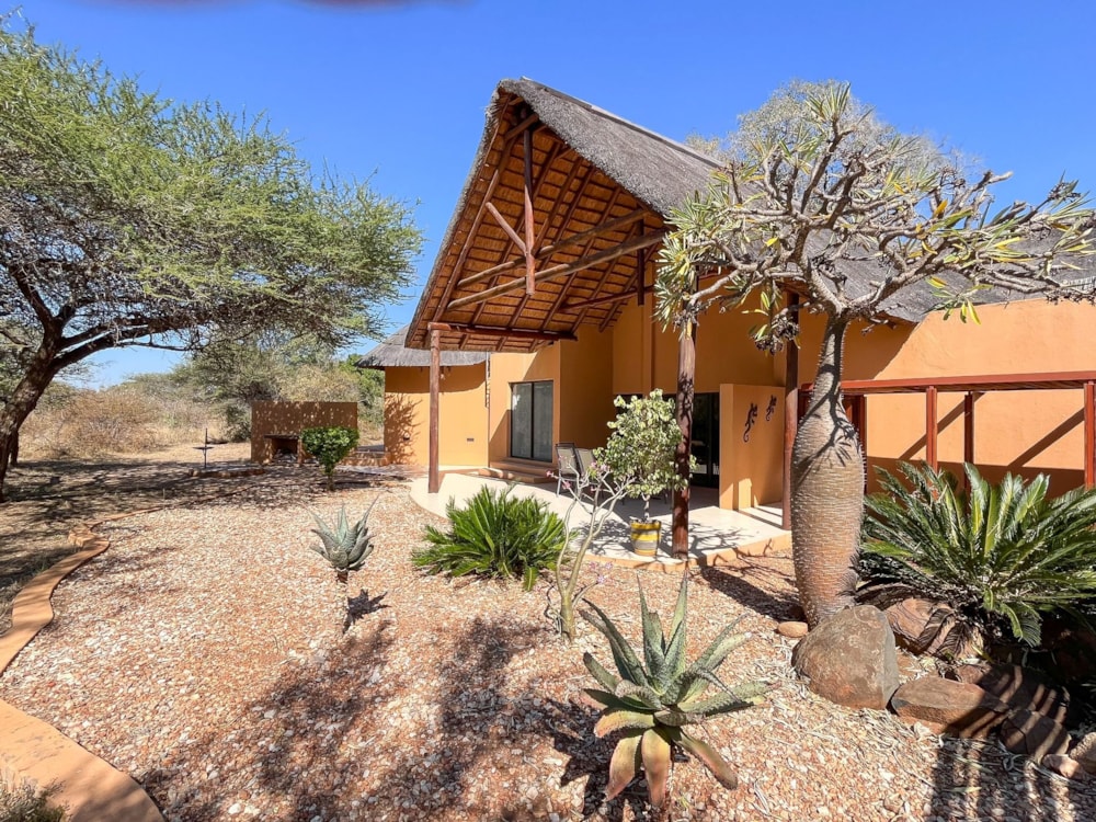 House for sale in Khaya Ndlovu - 1HS1705027 House for sale in Khaya Ndlovu - 1HS1705027