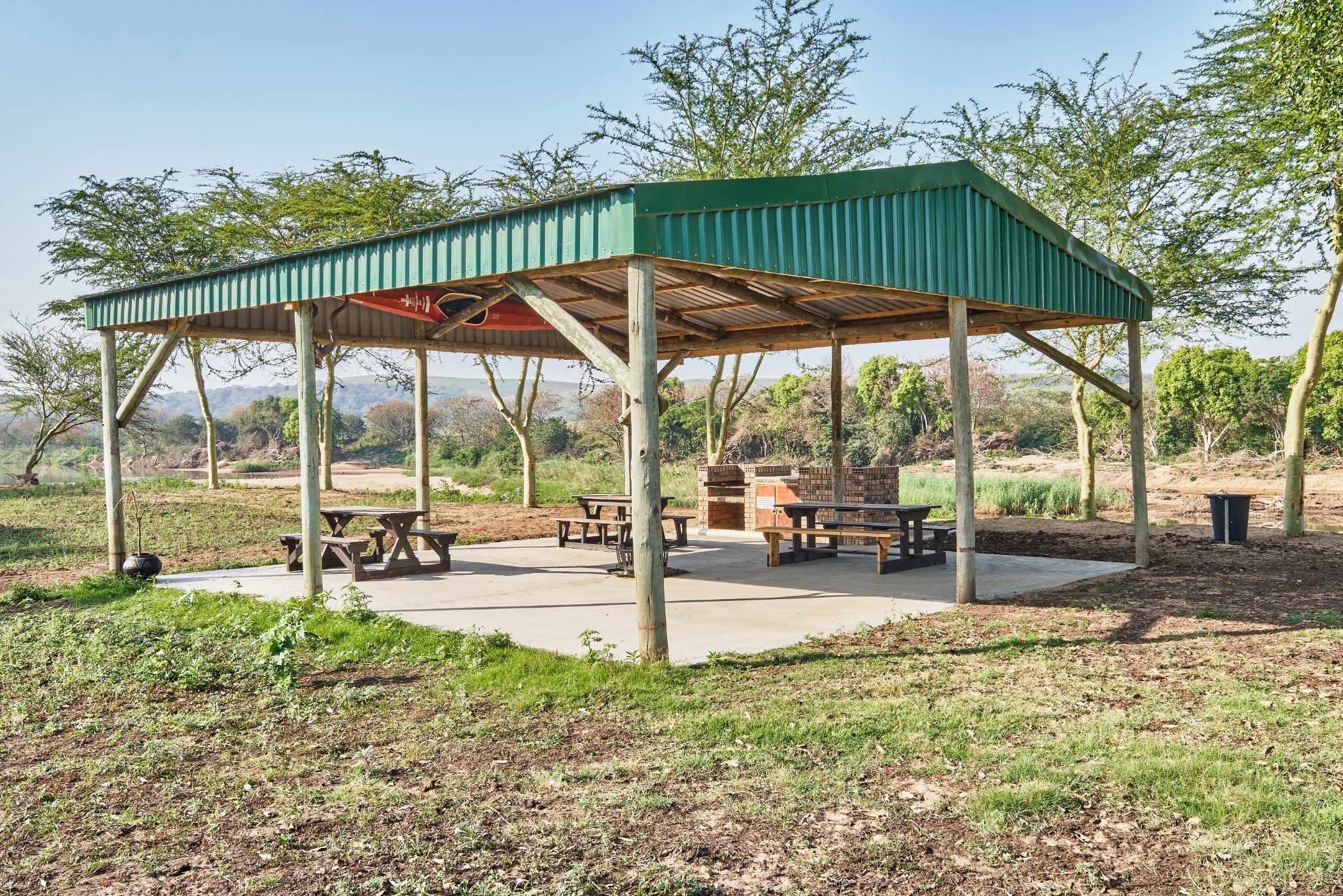 Commercial industrial property let in Lower Illovo - 1WB1703291