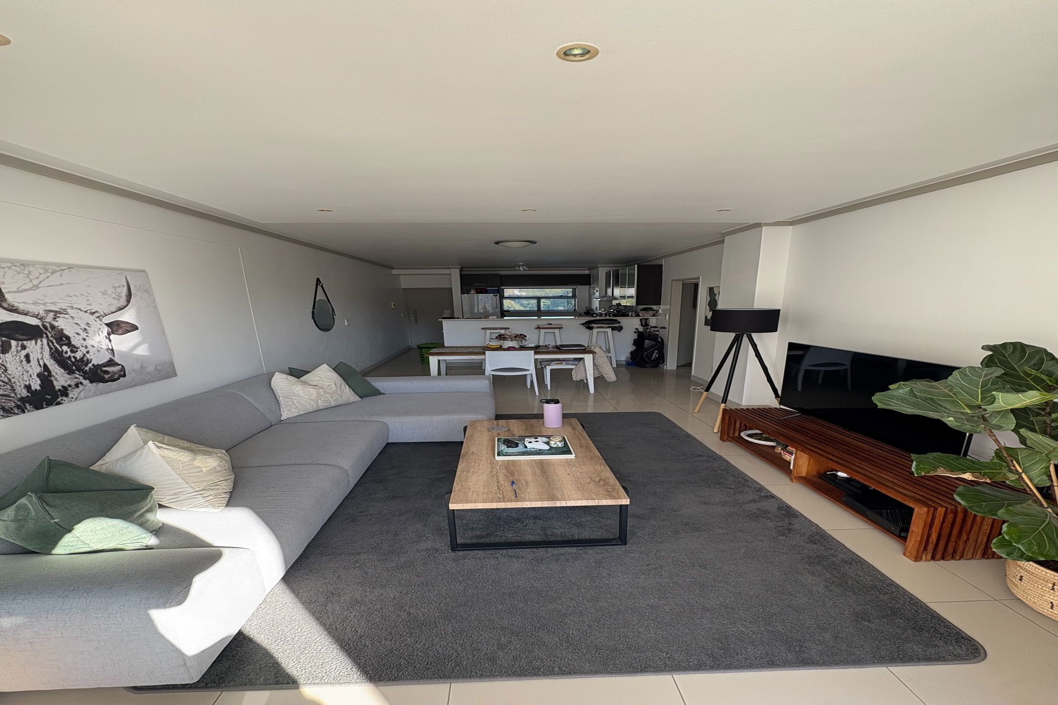 Apartment let in Claremont, Cape Town - RBL1703600