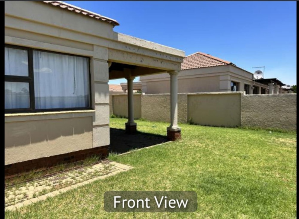 Security complex home for sale in Lindene - 1KJ1666632 Security complex home for sale in Lindene - 1KJ1666632