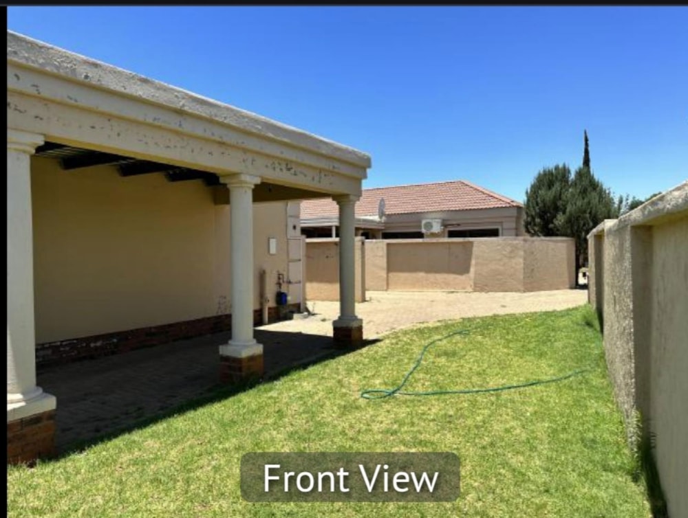 Security complex home for sale in Lindene - 1KJ1666632 Security complex home for sale in Lindene - 1KJ1666632