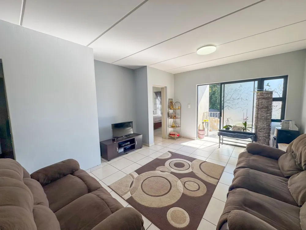 Apartment for sale in Brentwood Park, Benoni - EN1709055