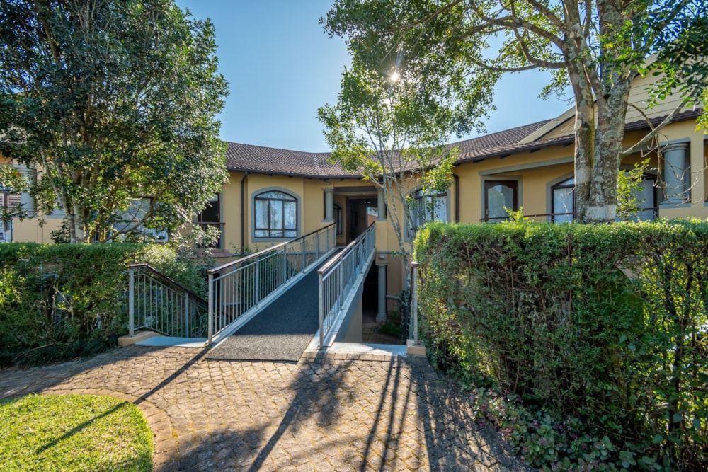 House for sale in Le Domaine Estate - 1KF1704616