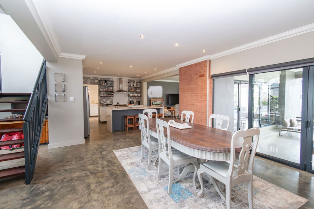 House for sale in Somerton Estate - 1BX1703550 House for sale in Somerton Estate - 1BX1703550