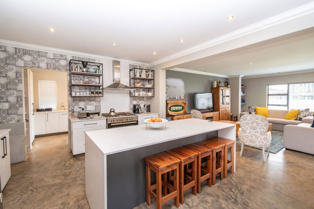 House for sale in Somerton Estate - 1BX1703550 House for sale in Somerton Estate - 1BX1703550