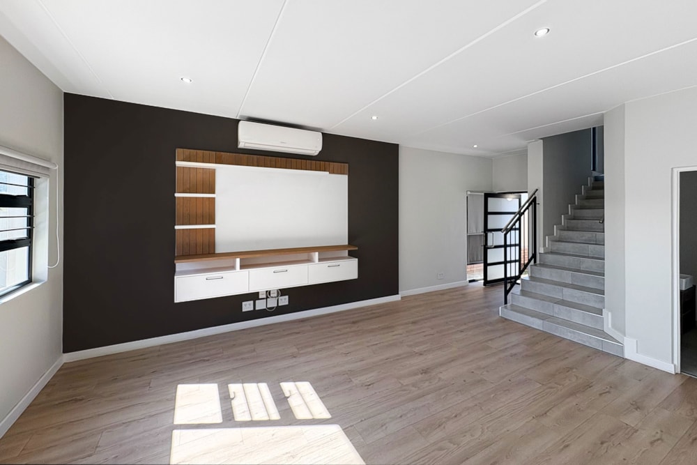 Double-storey cluster for sale in Kyalami AH - MR1705080