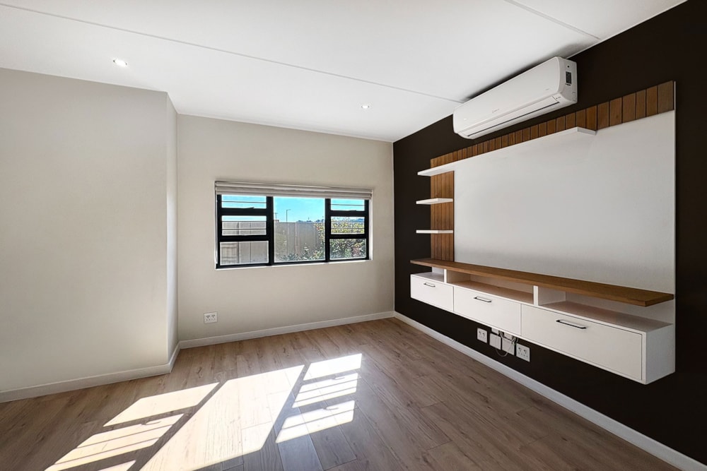 Double-storey cluster for sale in Kyalami AH - MR1705080