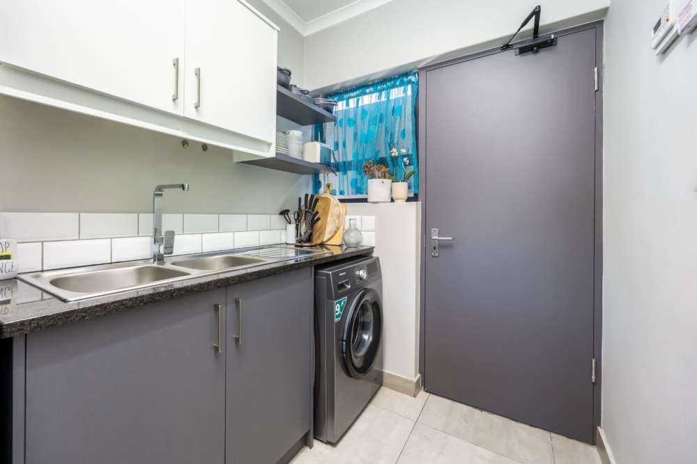 Apartment for sale in Bellville, Cape Town - DBV1704272