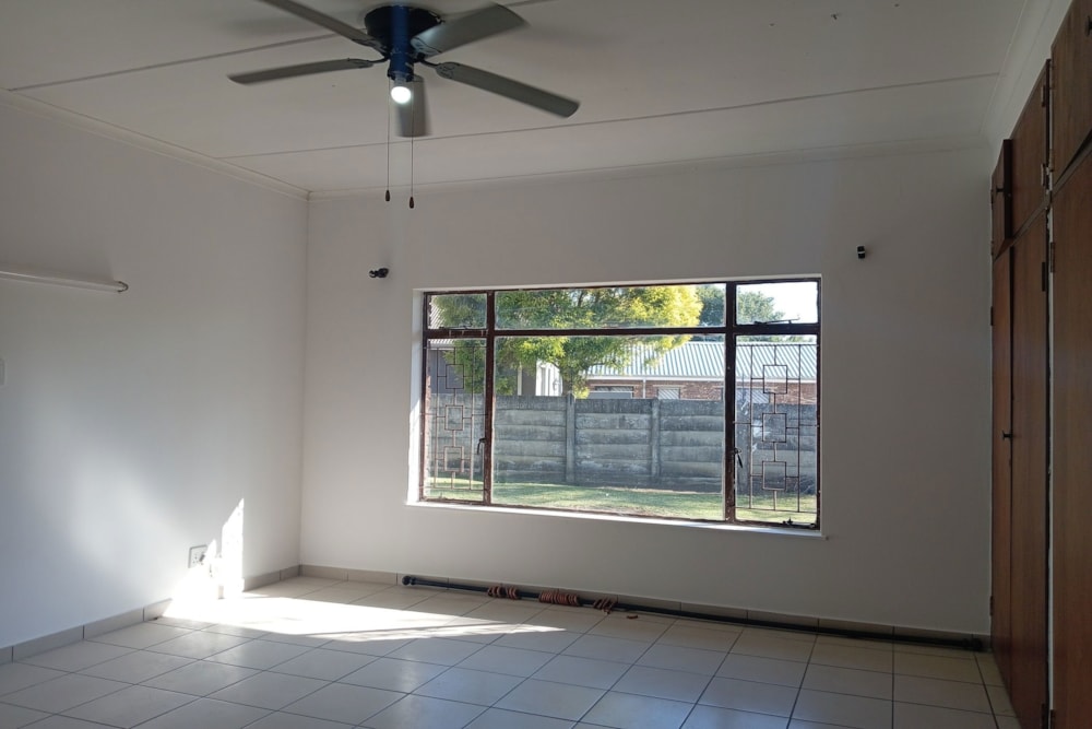 House for sale in Newcastle - 1NW1692313