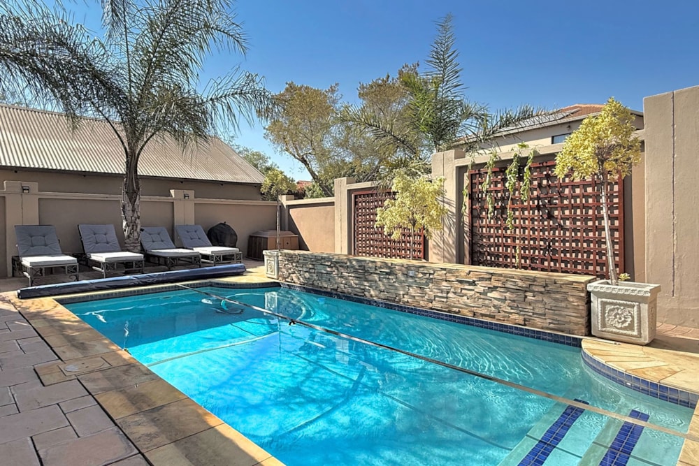 Double-storey house for sale in Carlswald North Estate - MR1703608