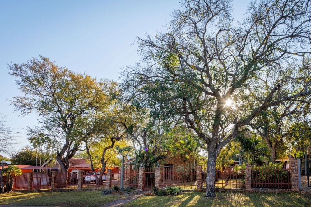 House for sale in Hoedspruit - 1HS1704802