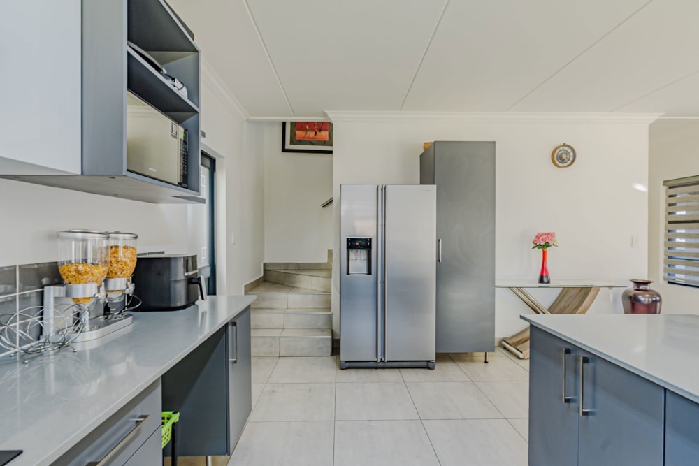 Security estate home for sale in Thatchfield - CN1706023 Security estate home for sale in Thatchfield - CN1706023